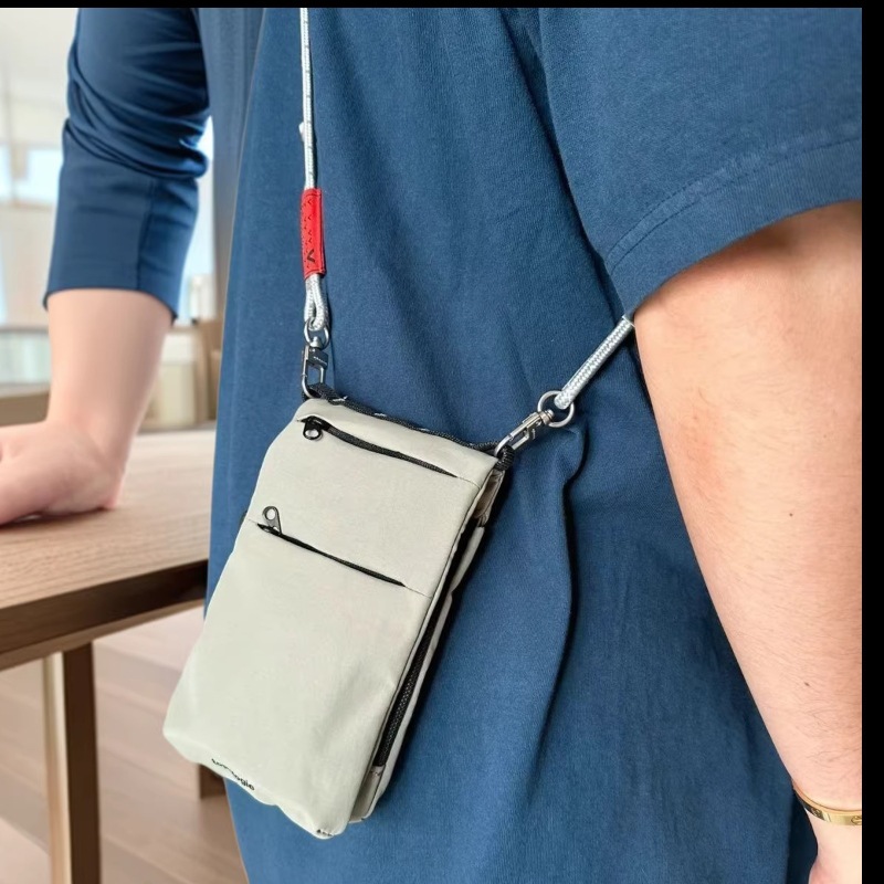 Borsa a Tracolla Slim Fit per  - Phone Accessories Men recensione e prezzo